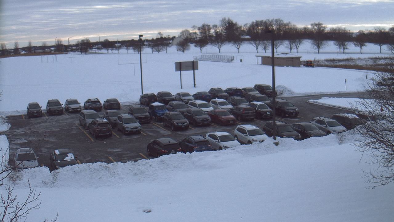 Thumbnail for current weather camera view from Geneva MS in Geneva, Illinois