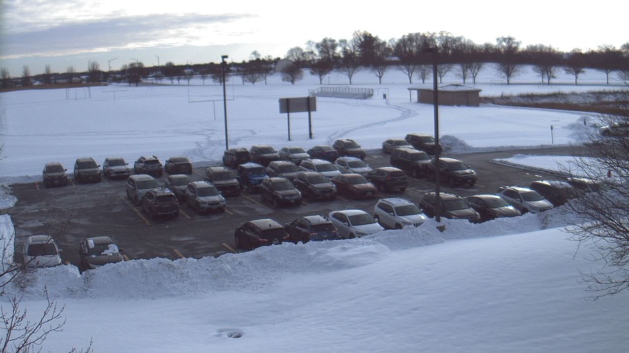 Thumbnail for current weather camera view from Geneva MS in Geneva, Illinois