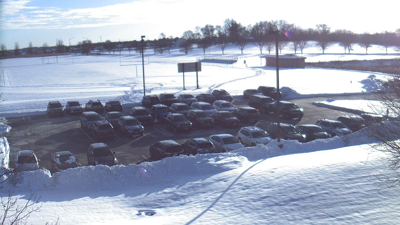 Thumbnail for current weather camera view from Geneva MS in Geneva, Illinois