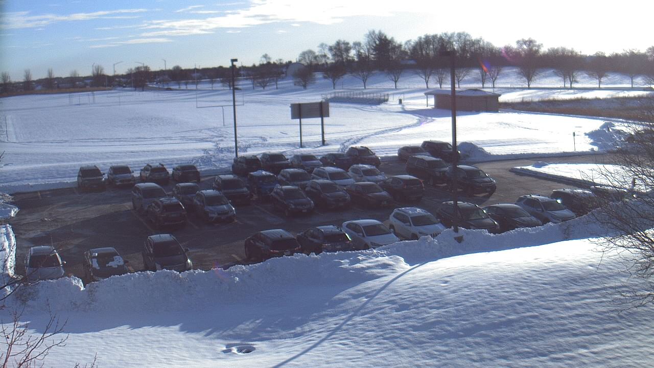 Thumbnail for current weather camera view from Geneva MS in Geneva, Illinois