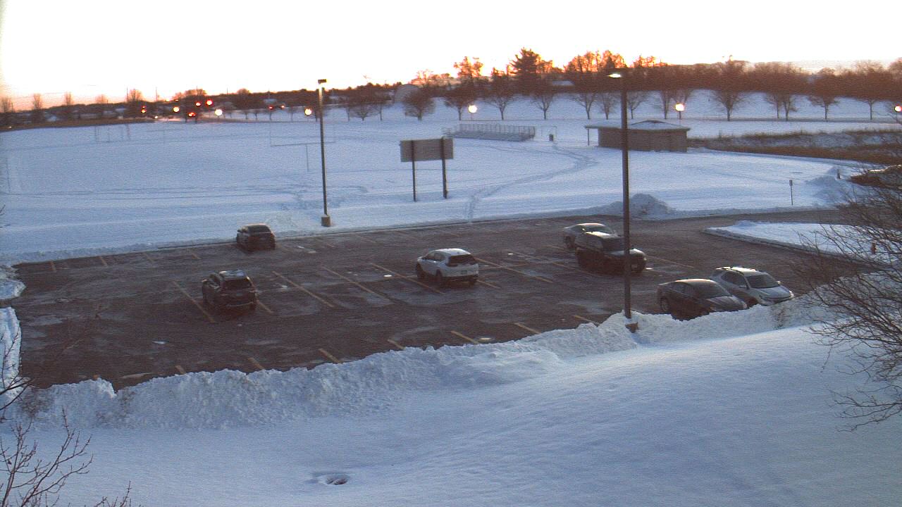 Thumbnail for current weather camera view from Geneva MS in Geneva, Illinois