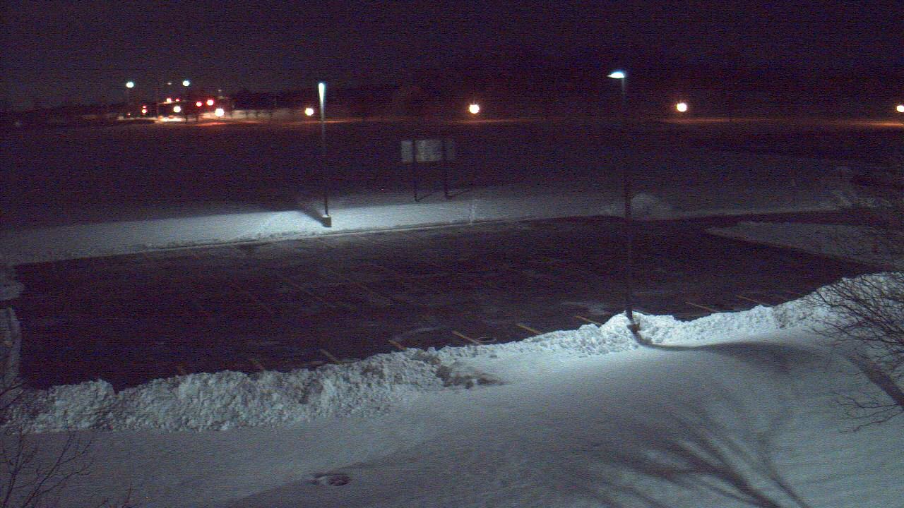 Thumbnail for current weather camera view from Geneva MS in Geneva, Illinois