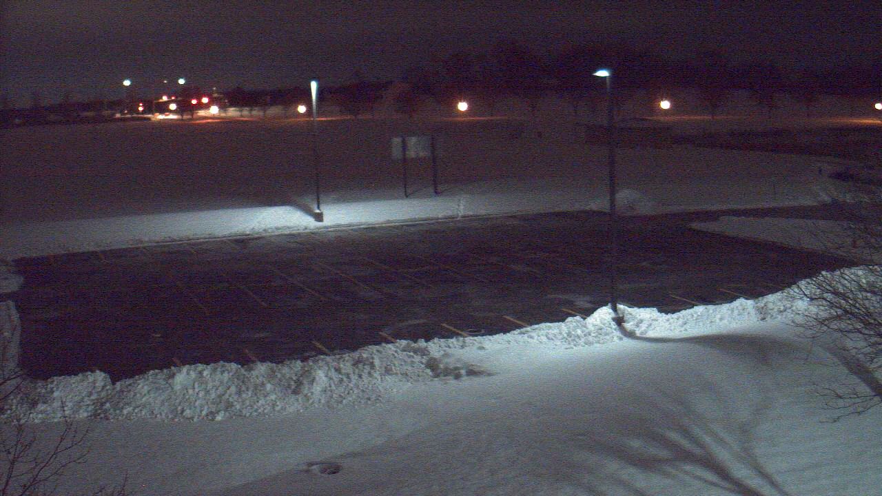 Thumbnail for current weather camera view from Geneva MS in Geneva, Illinois