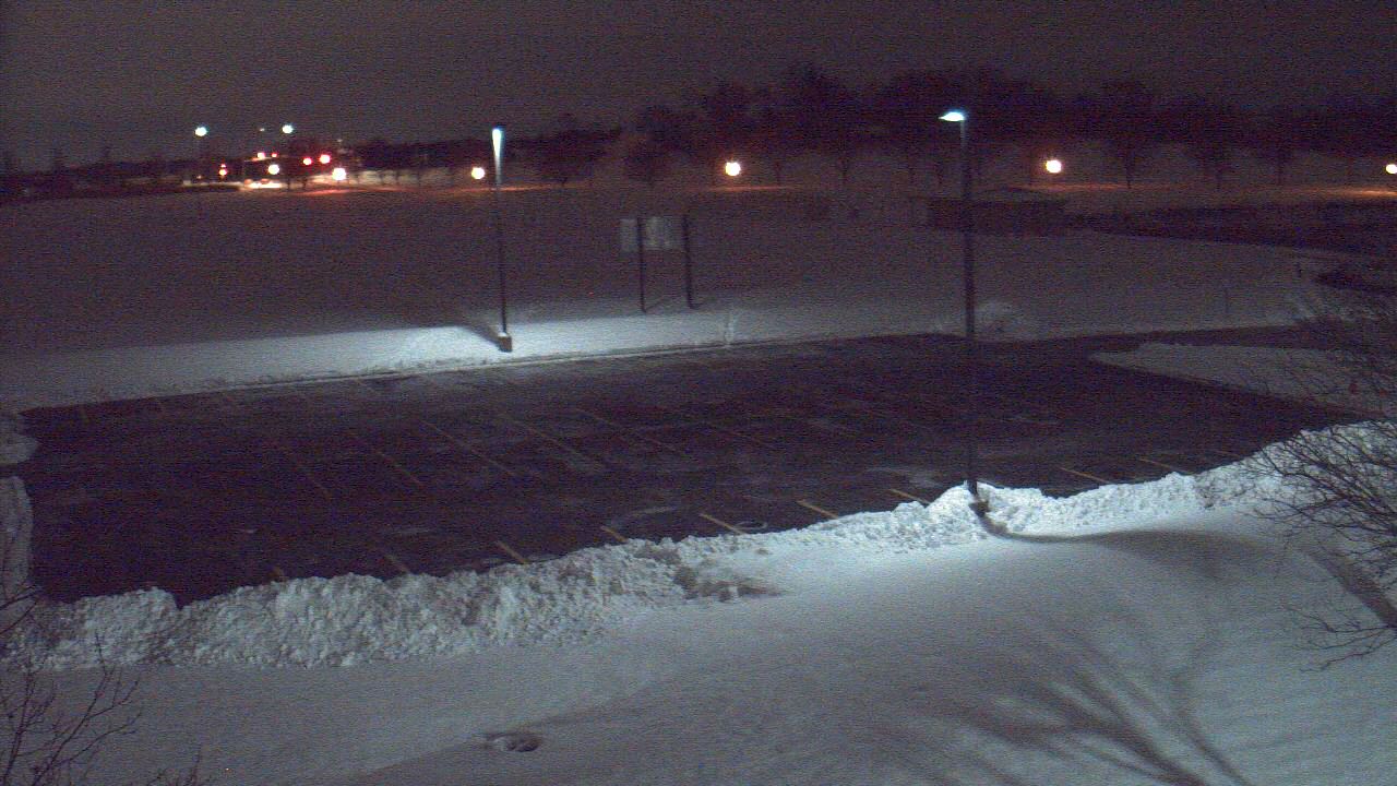 Thumbnail for current weather camera view from Geneva MS in Geneva, Illinois