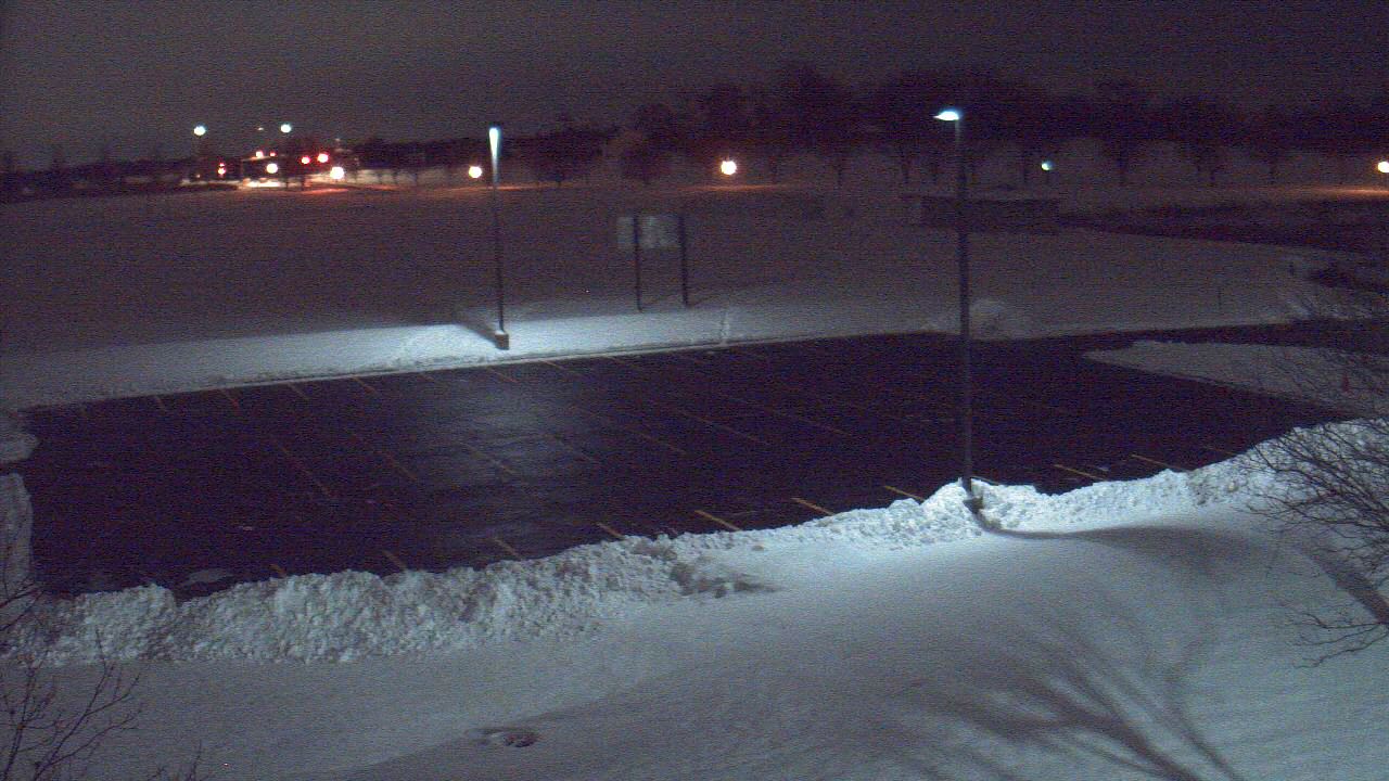 Thumbnail for current weather camera view from Geneva MS in Geneva, Illinois