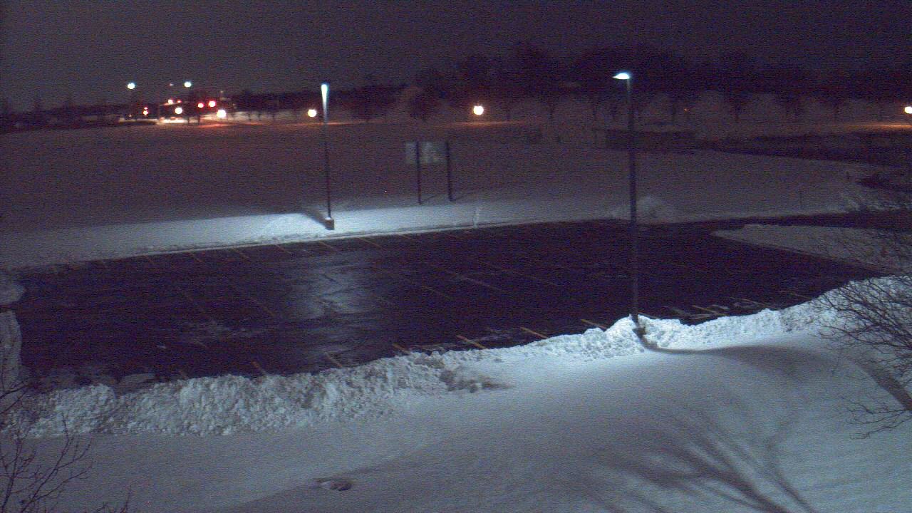 Thumbnail for current weather camera view from Geneva MS in Geneva, Illinois