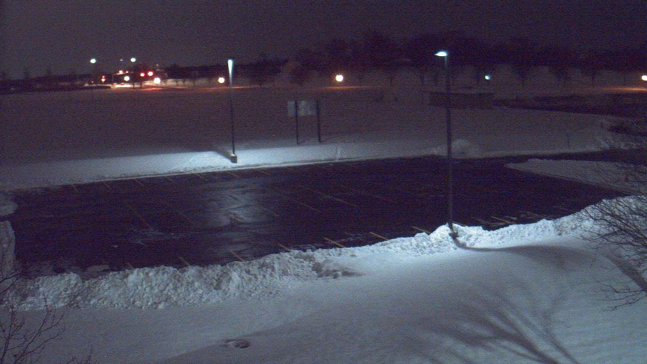 Thumbnail for current weather camera view from Geneva MS in Geneva, Illinois