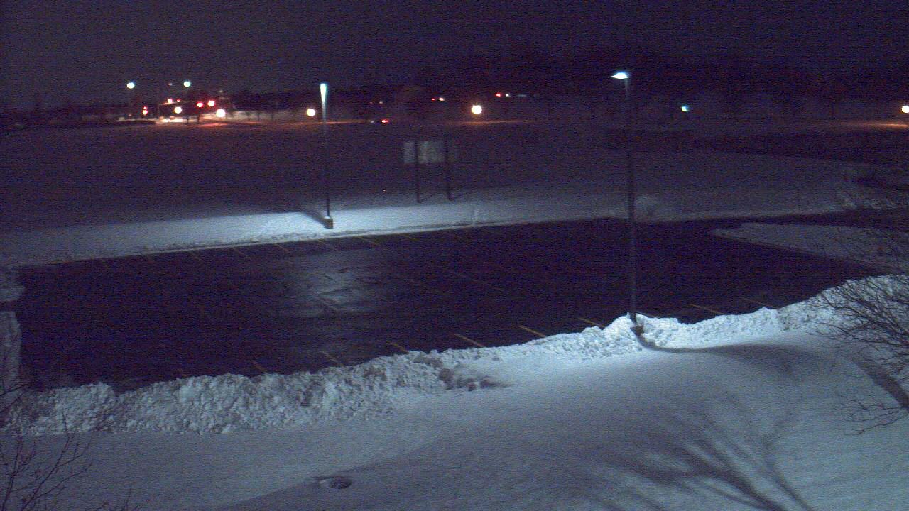 Thumbnail for current weather camera view from Geneva MS in Geneva, Illinois