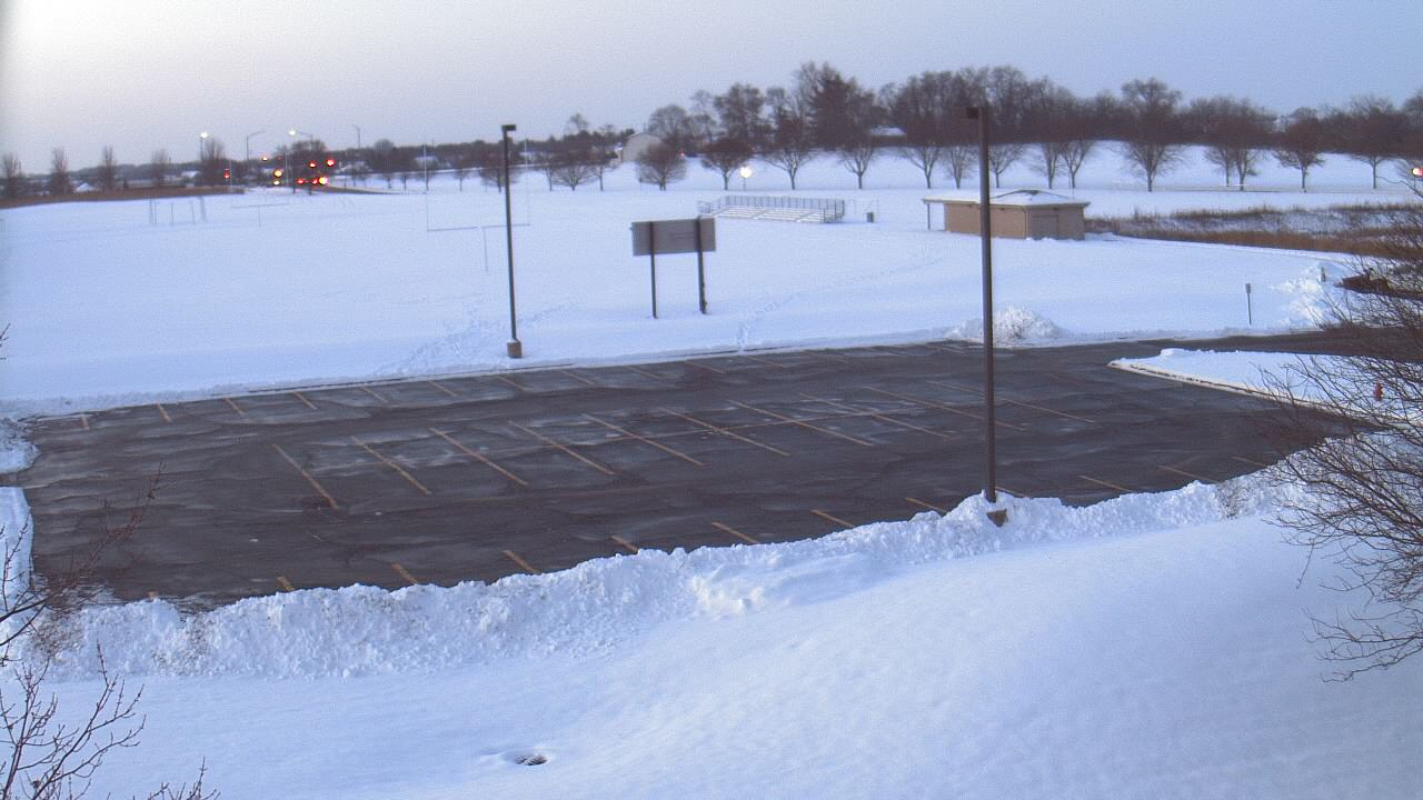 Thumbnail for current weather camera view from Geneva MS in Geneva, Illinois