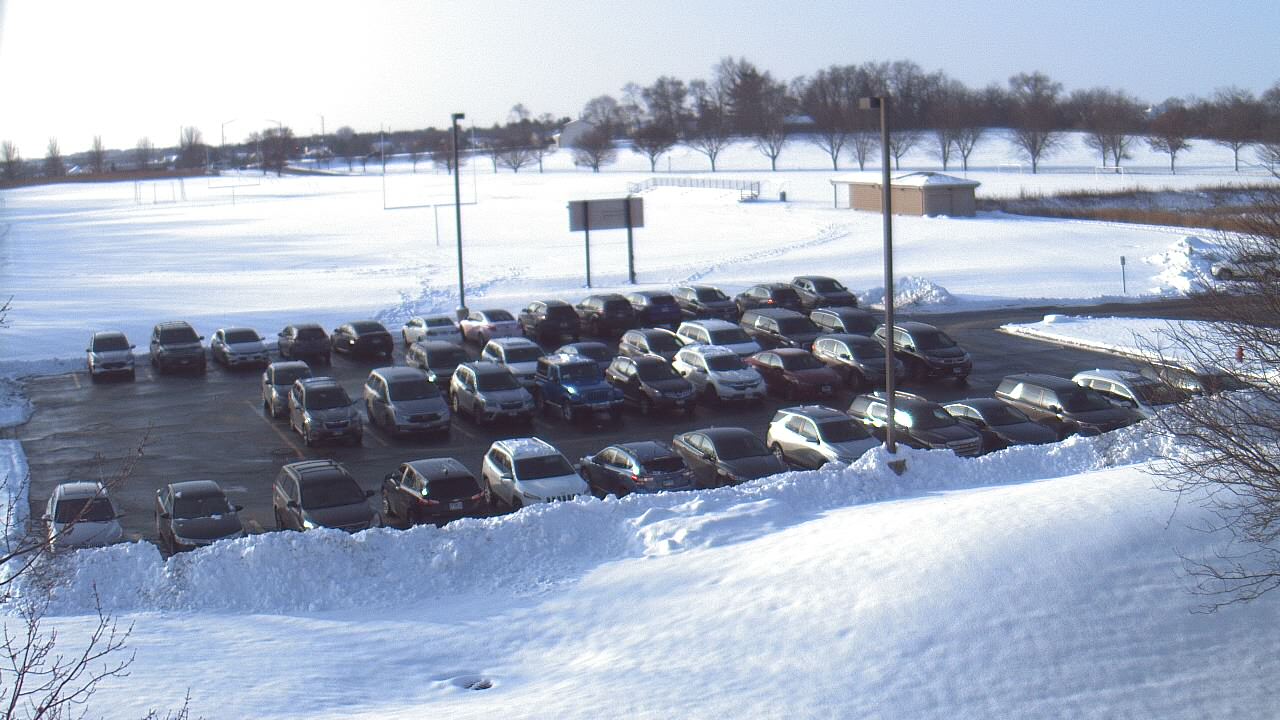 Thumbnail for current weather camera view from Geneva MS in Geneva, Illinois