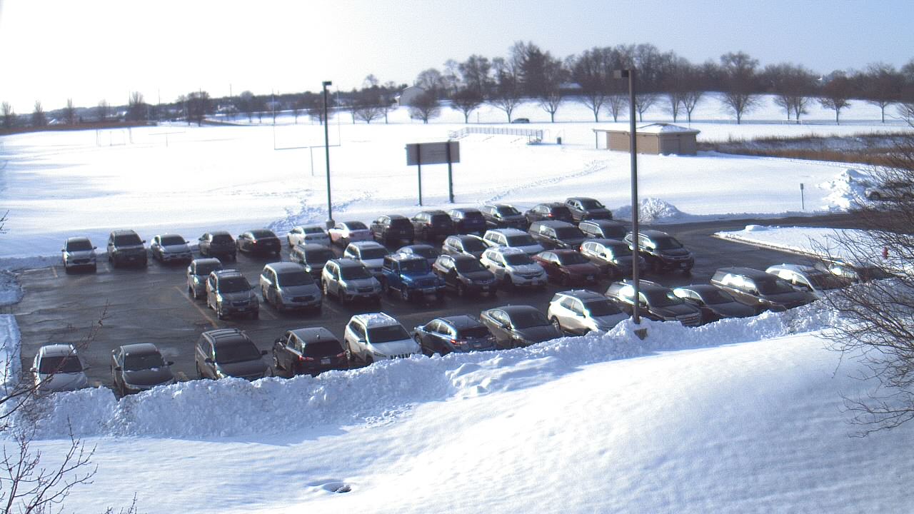 Thumbnail for current weather camera view from Geneva MS in Geneva, Illinois