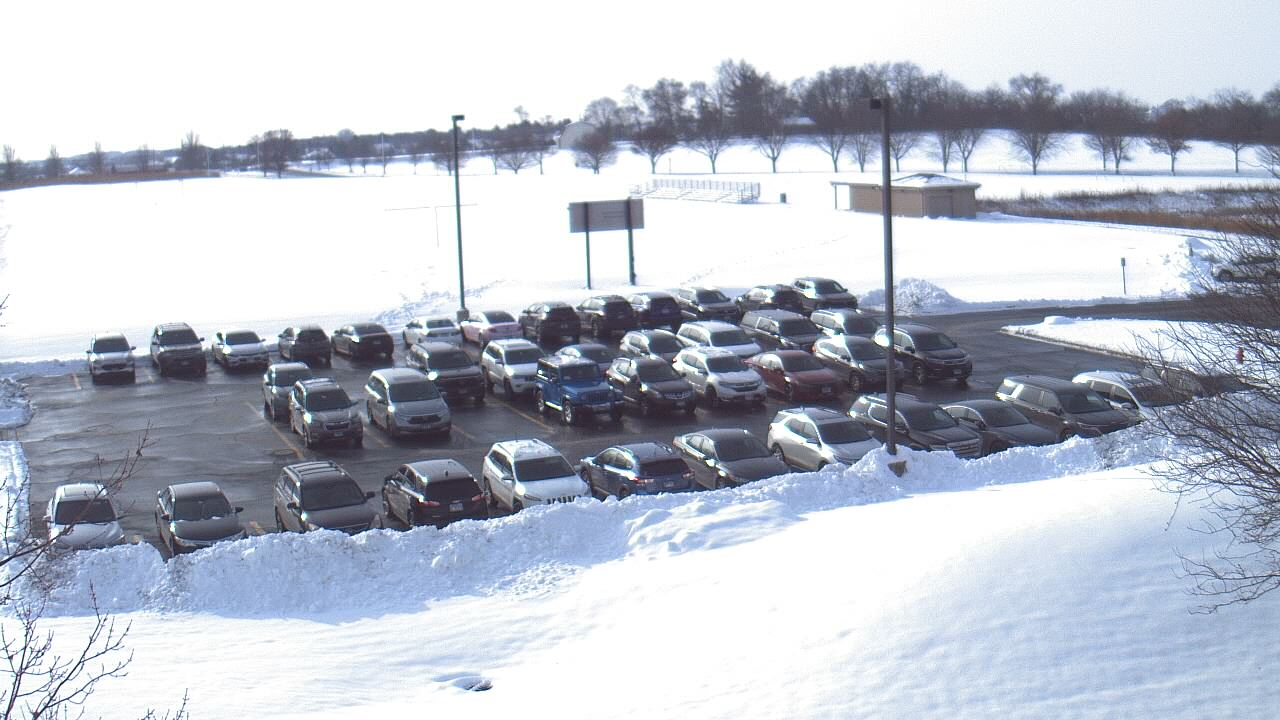 Thumbnail for current weather camera view from Geneva MS in Geneva, Illinois