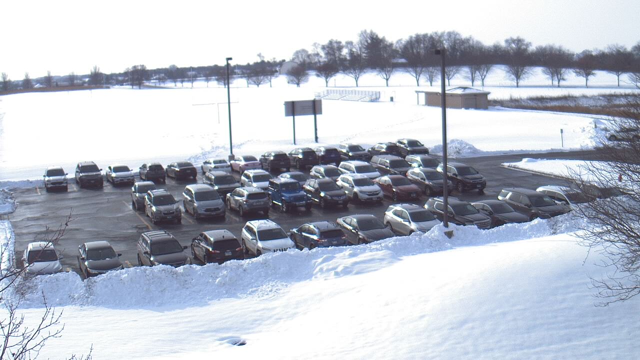 Thumbnail for current weather camera view from Geneva MS in Geneva, Illinois