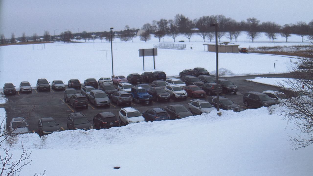 Thumbnail for current weather camera view from Geneva MS in Geneva, Illinois