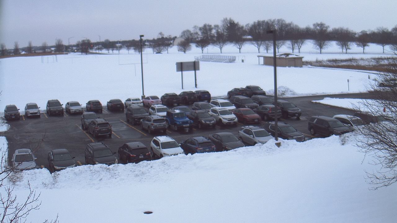 Thumbnail for current weather camera view from Geneva MS in Geneva, Illinois