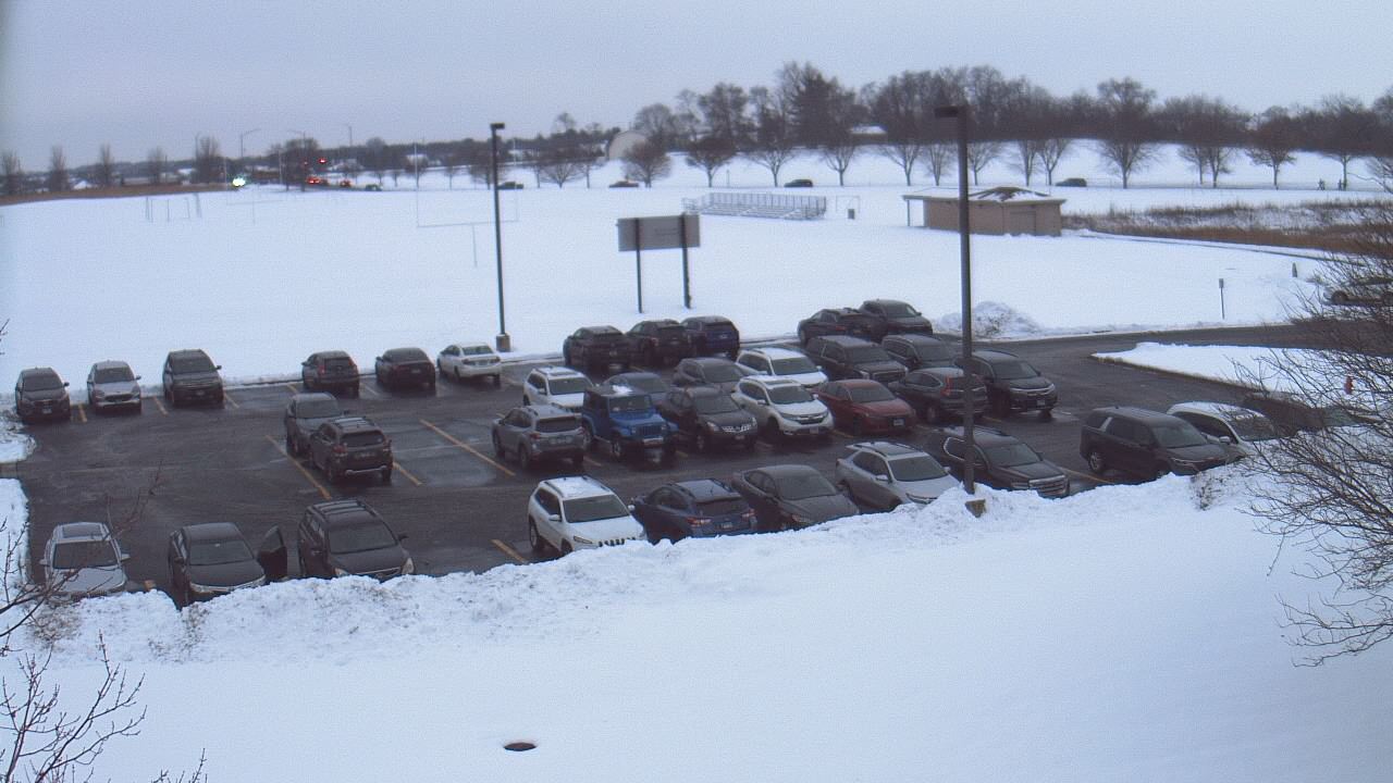 Thumbnail for current weather camera view from Geneva MS in Geneva, Illinois