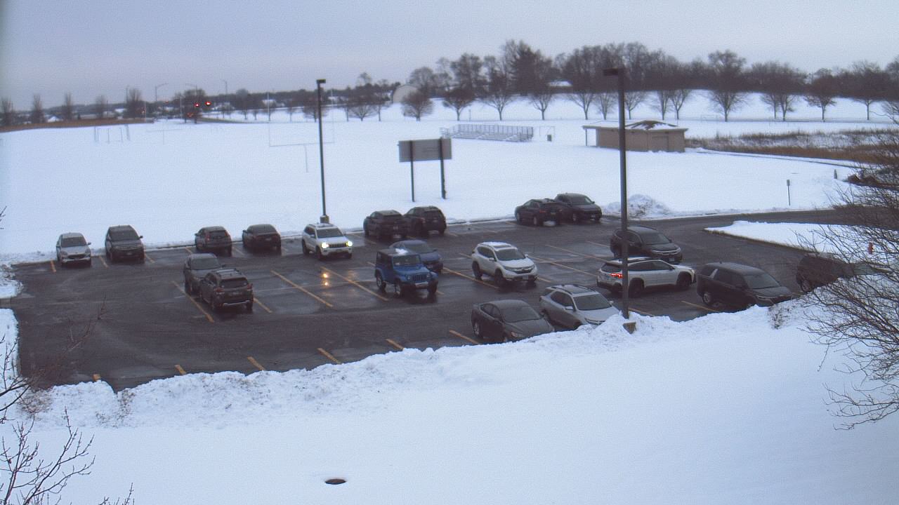 Thumbnail for current weather camera view from Geneva MS in Geneva, Illinois