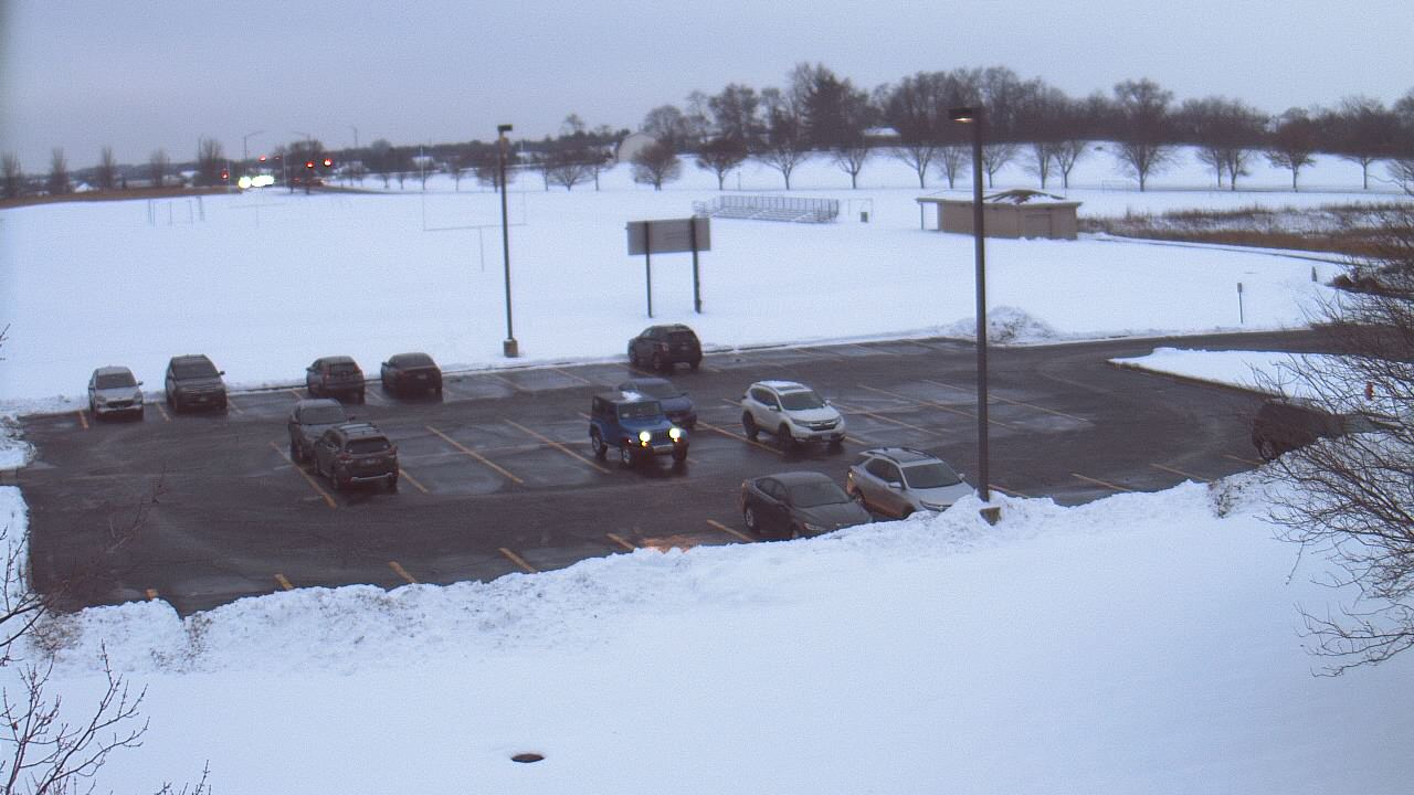 Thumbnail for current weather camera view from Geneva MS in Geneva, Illinois