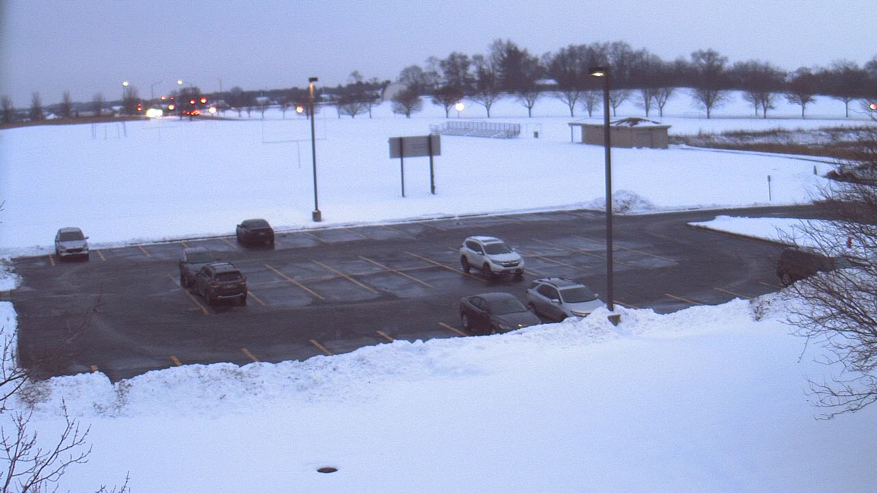 Thumbnail for current weather camera view from Geneva MS in Geneva, Illinois