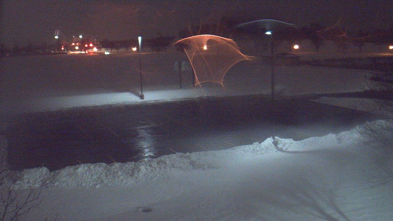 Thumbnail for current weather camera view from Geneva MS in Geneva, Illinois