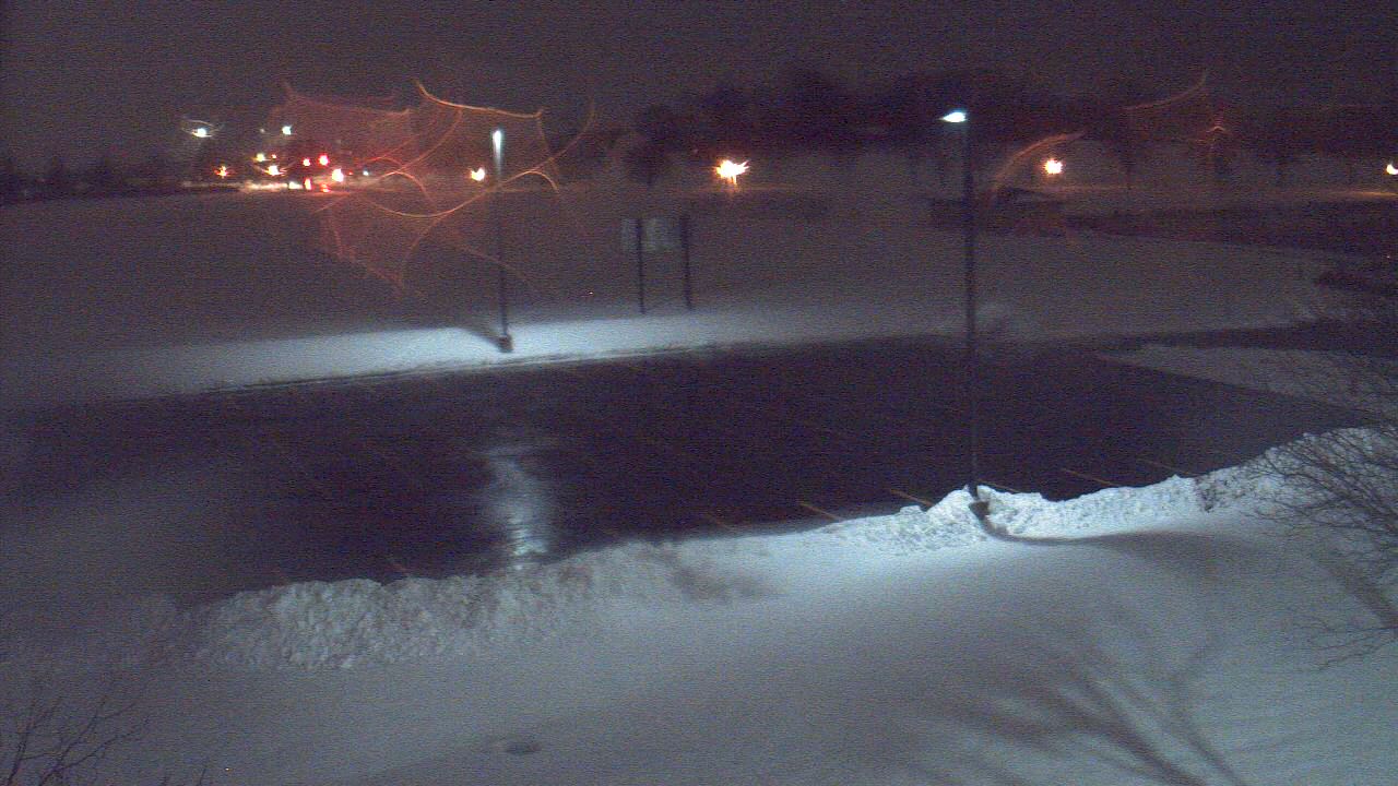 Thumbnail for current weather camera view from Geneva MS in Geneva, Illinois