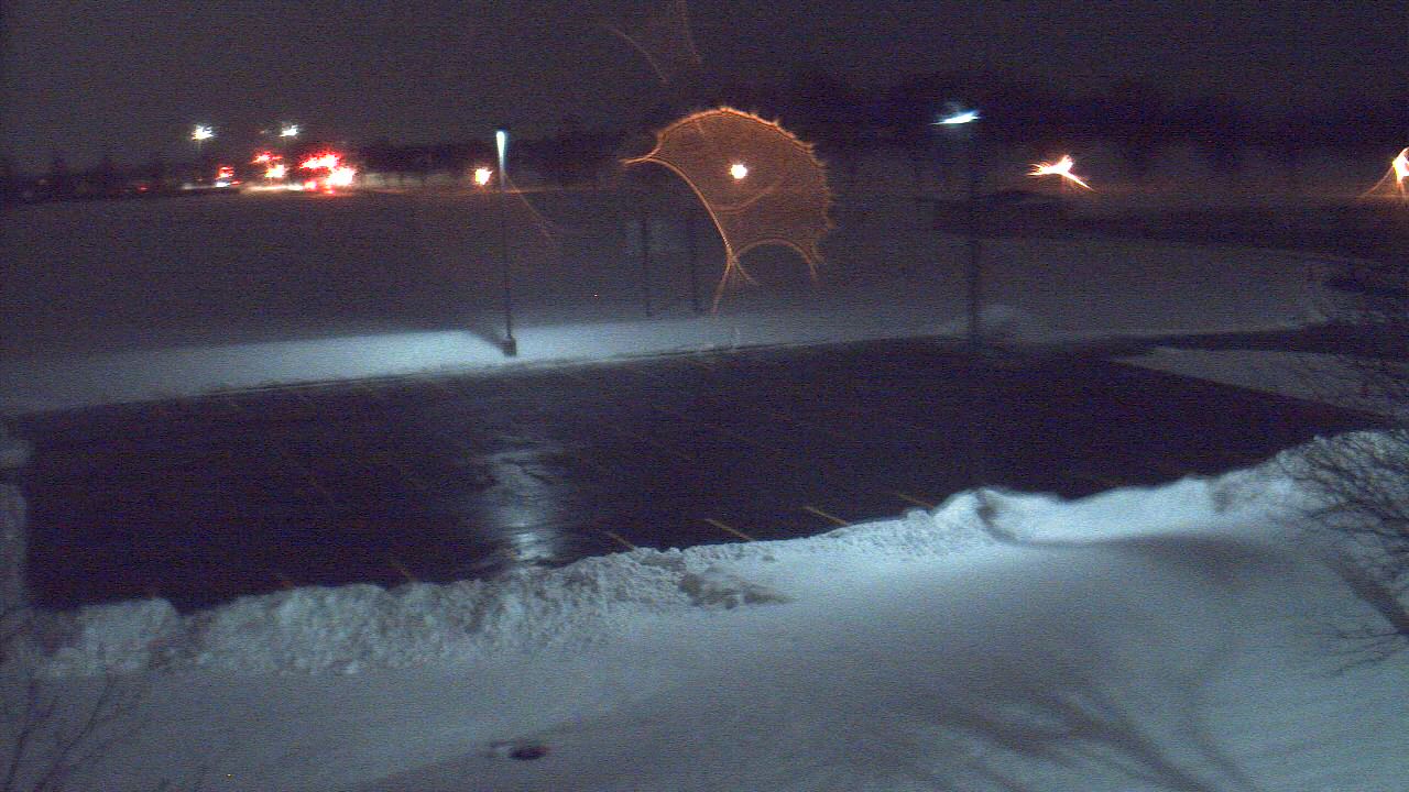 Thumbnail for current weather camera view from Geneva MS in Geneva, Illinois