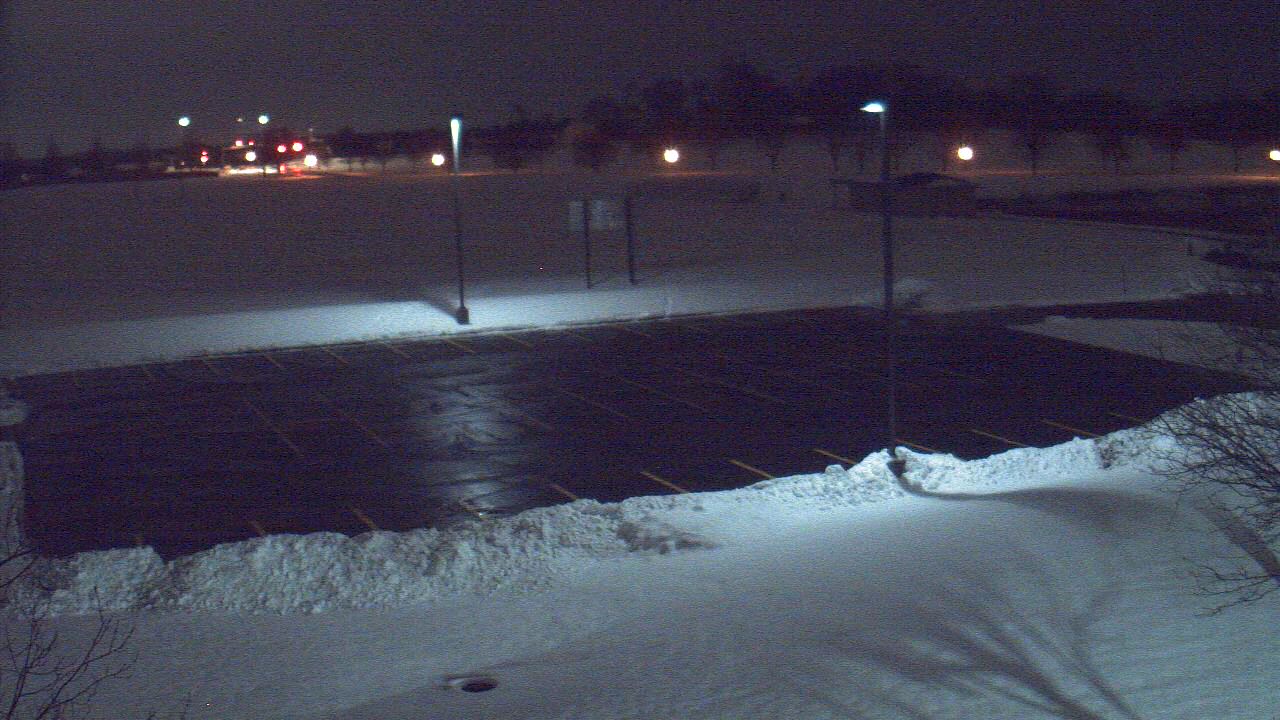 Thumbnail for current weather camera view from Geneva MS in Geneva, Illinois