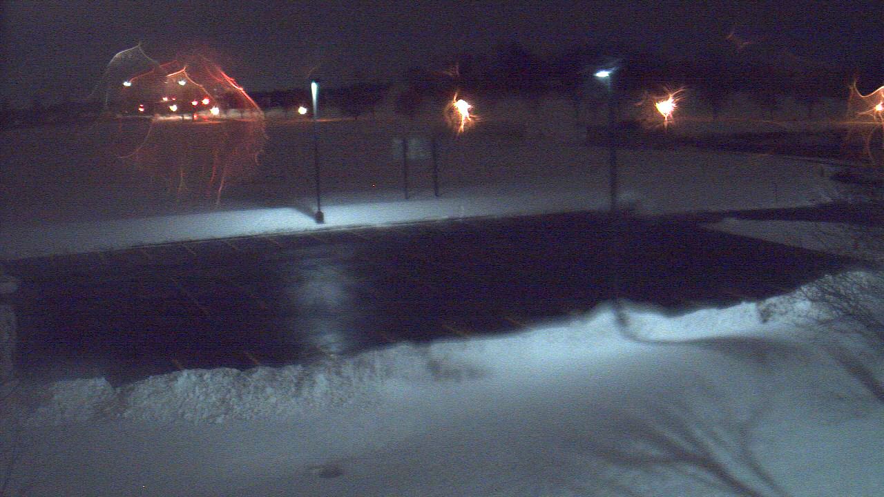 Thumbnail for current weather camera view from Geneva MS in Geneva, Illinois