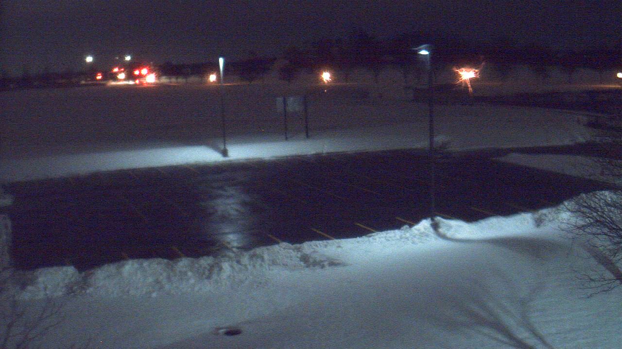 Thumbnail for current weather camera view from Geneva MS in Geneva, Illinois