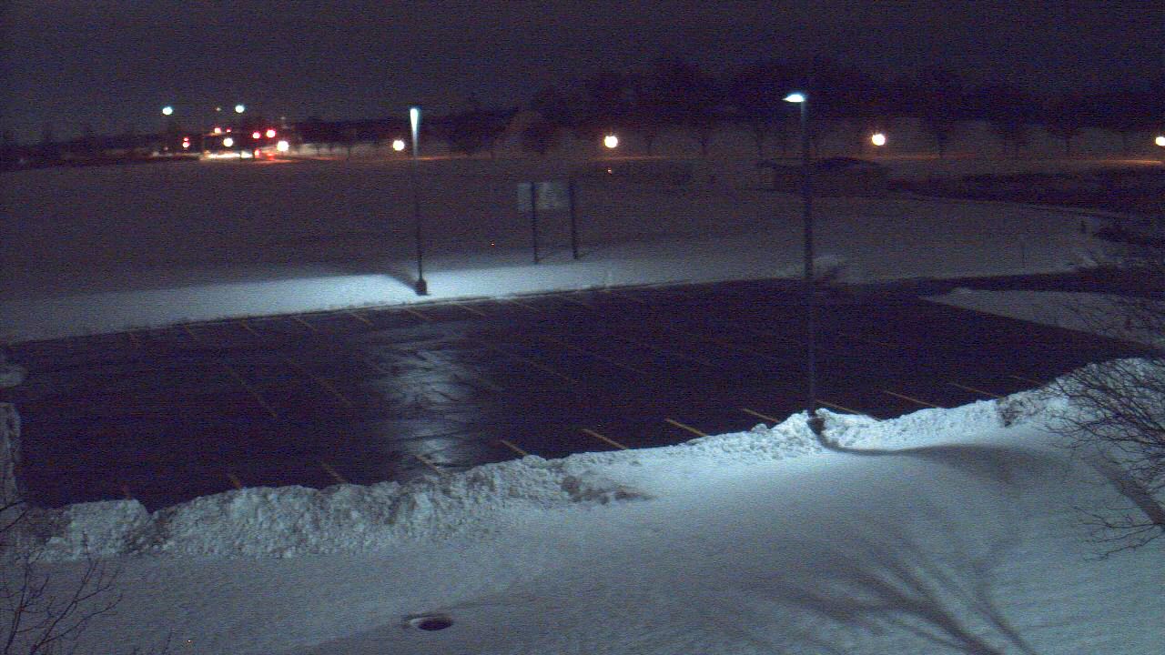 Thumbnail for current weather camera view from Geneva MS in Geneva, Illinois