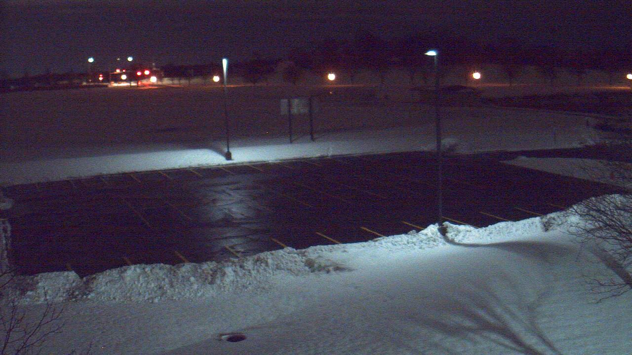 Thumbnail for current weather camera view from Geneva MS in Geneva, Illinois