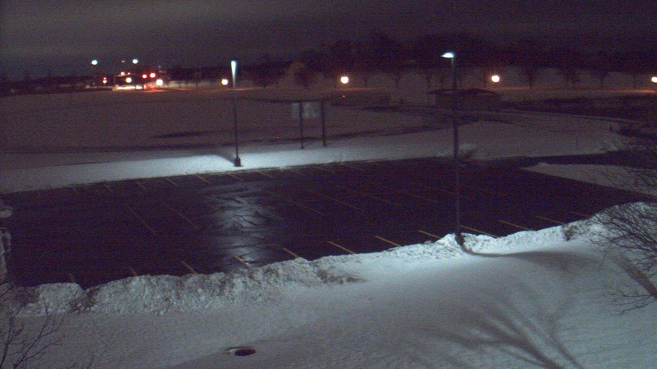 Thumbnail for current weather camera view from Geneva MS in Geneva, Illinois