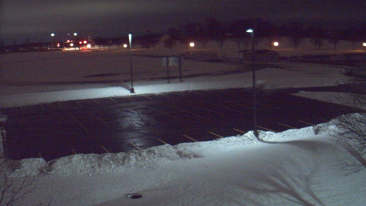 Thumbnail for current weather camera view from Geneva MS in Geneva, Illinois