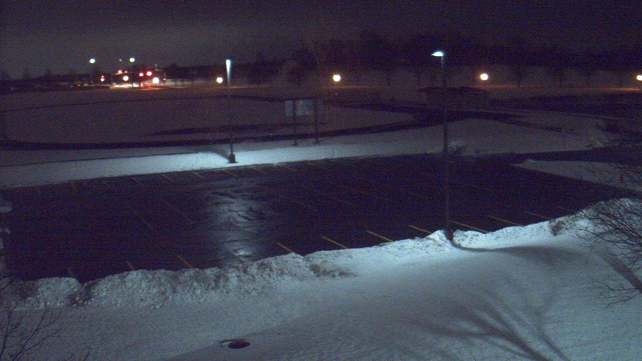 Thumbnail for current weather camera view from Geneva MS in Geneva, Illinois