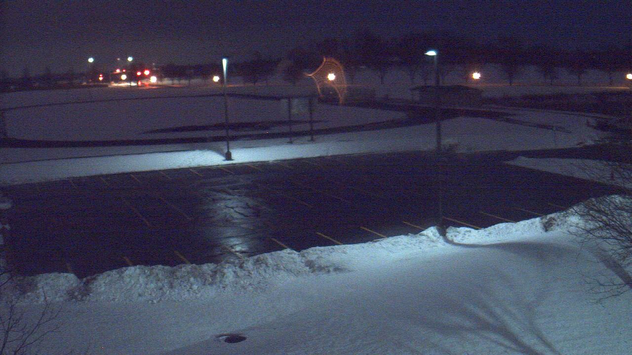 Thumbnail for current weather camera view from Geneva MS in Geneva, Illinois