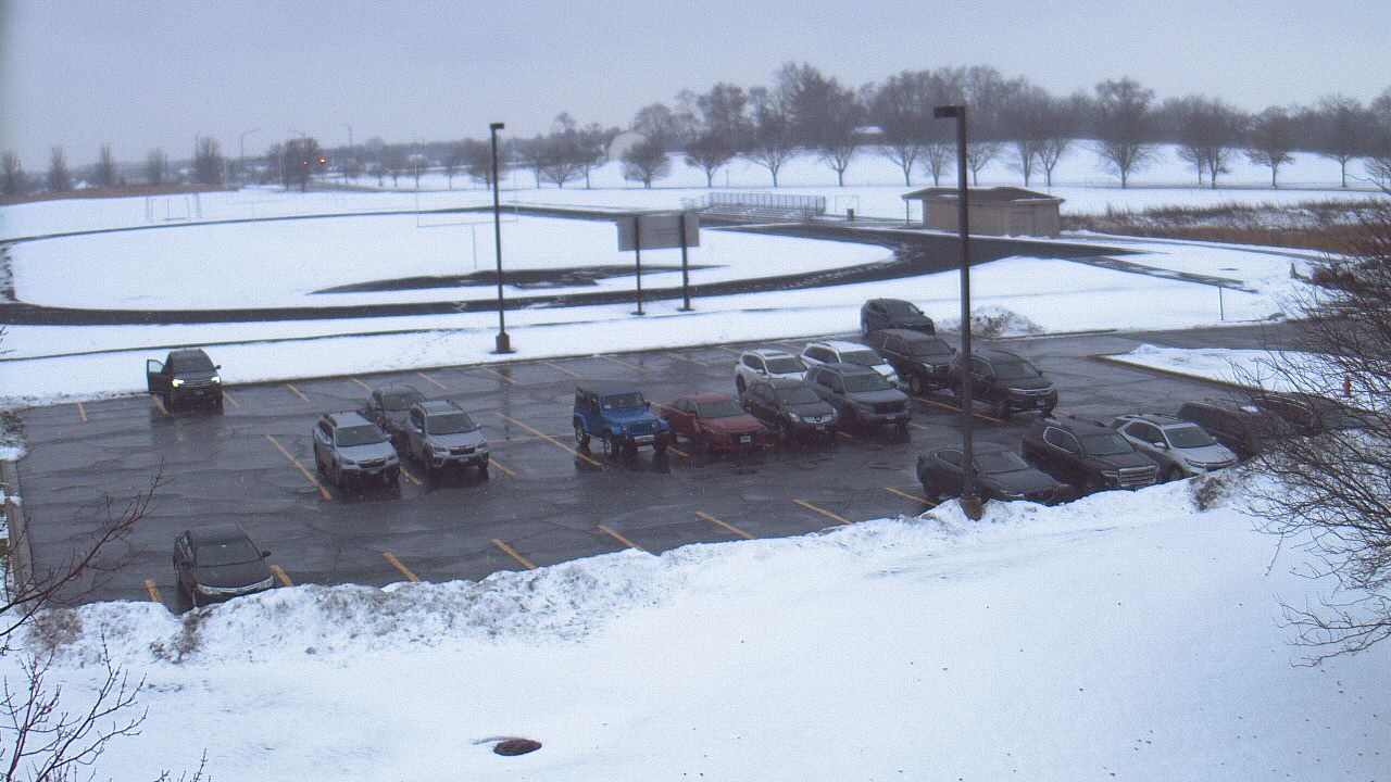 Thumbnail for current weather camera view from Geneva MS in Geneva, Illinois