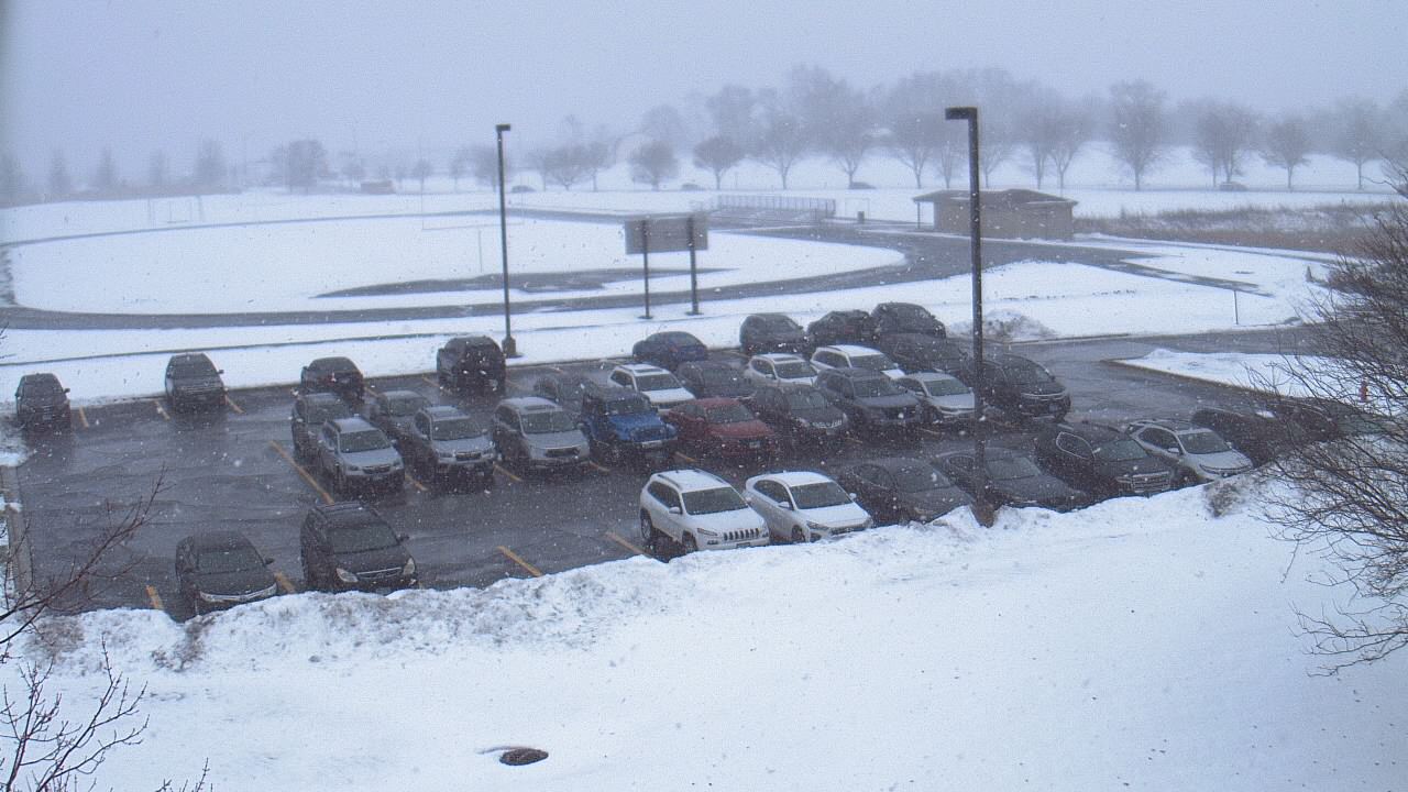 Thumbnail for current weather camera view from Geneva MS in Geneva, Illinois