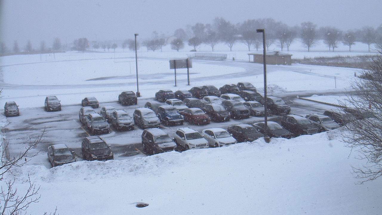 Thumbnail for current weather camera view from Geneva MS in Geneva, Illinois