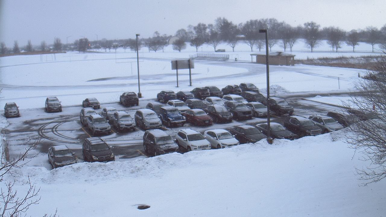 Thumbnail for current weather camera view from Geneva MS in Geneva, Illinois