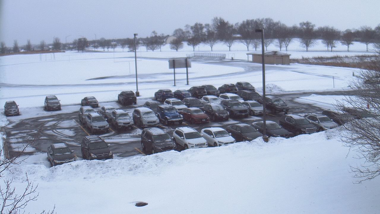 Thumbnail for current weather camera view from Geneva MS in Geneva, Illinois