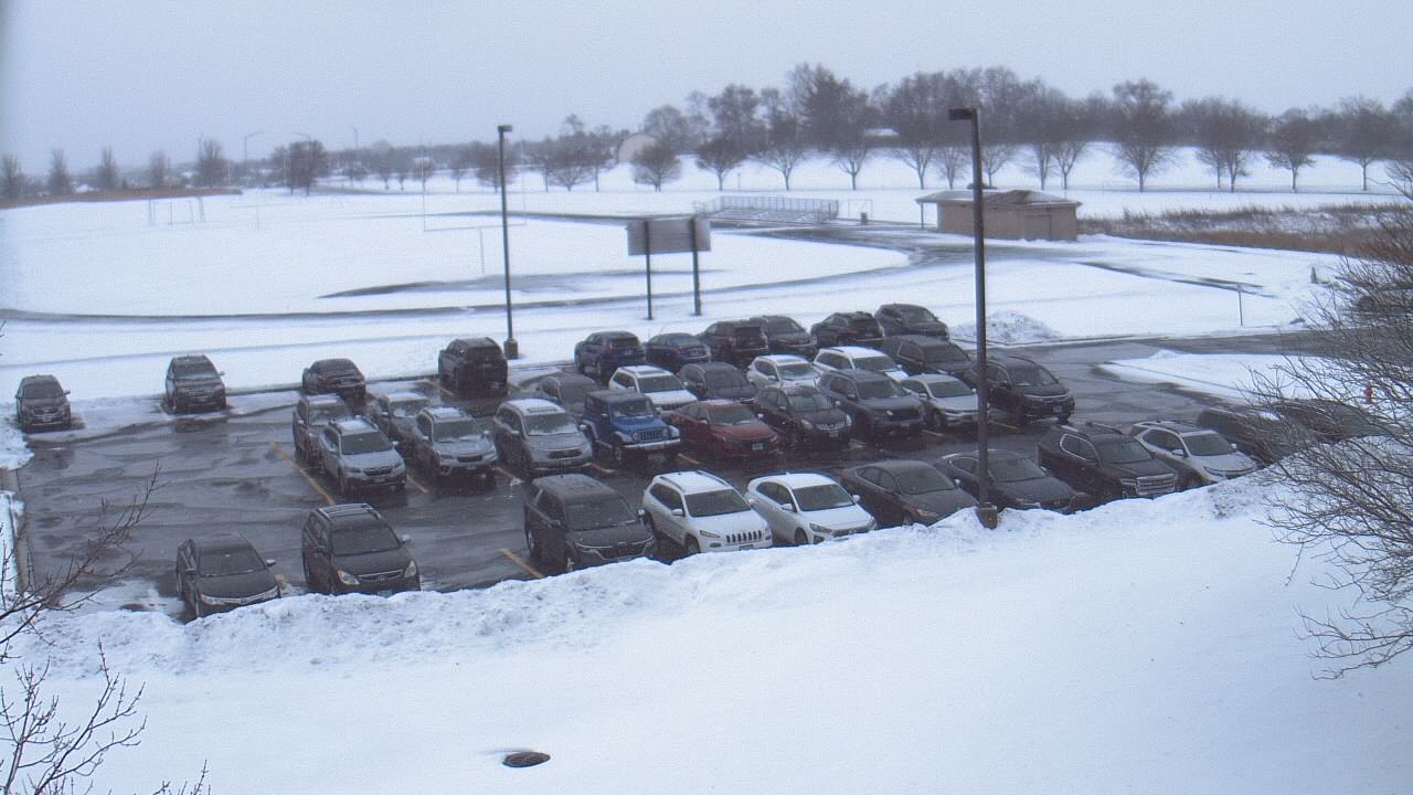 Thumbnail for current weather camera view from Geneva MS in Geneva, Illinois