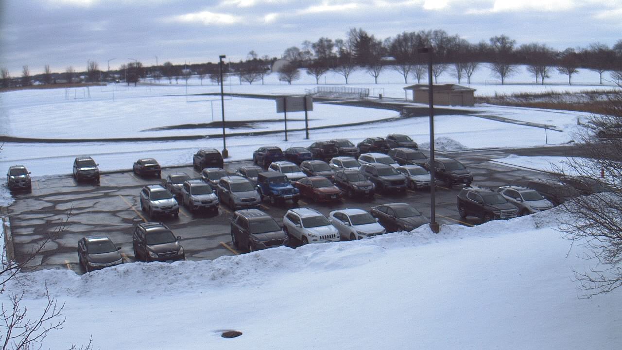 Thumbnail for current weather camera view from Geneva MS in Geneva, Illinois