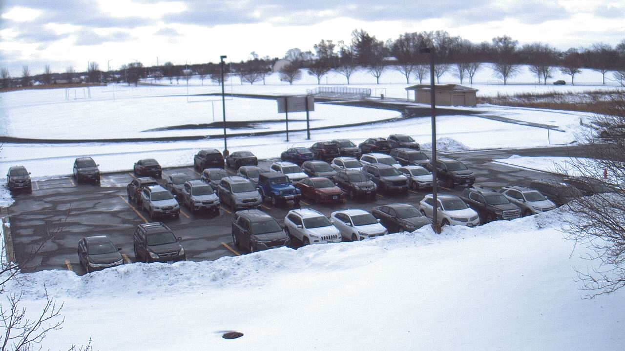 Thumbnail for current weather camera view from Geneva MS in Geneva, Illinois