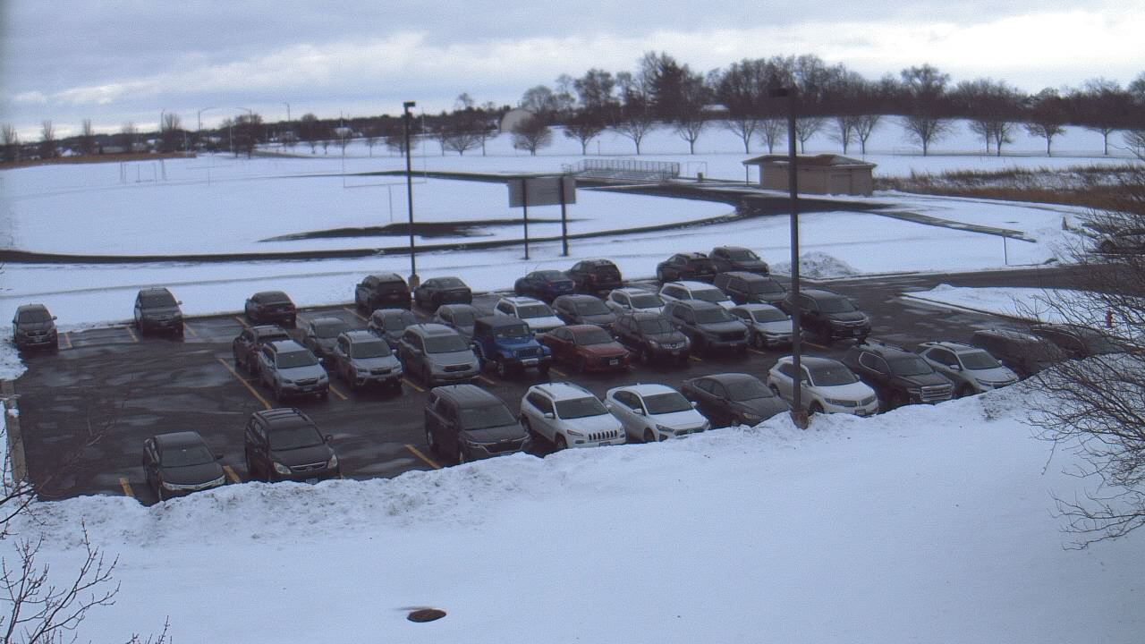 Thumbnail for current weather camera view from Geneva MS in Geneva, Illinois