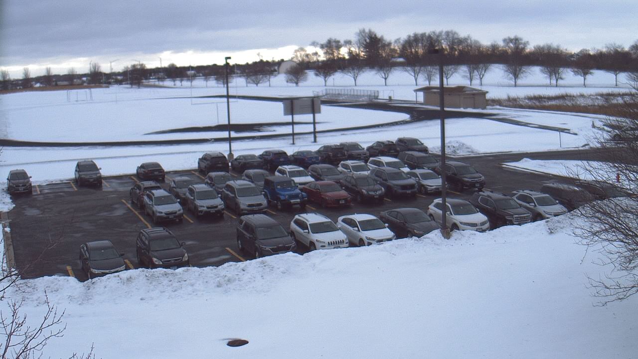 Thumbnail for current weather camera view from Geneva MS in Geneva, Illinois