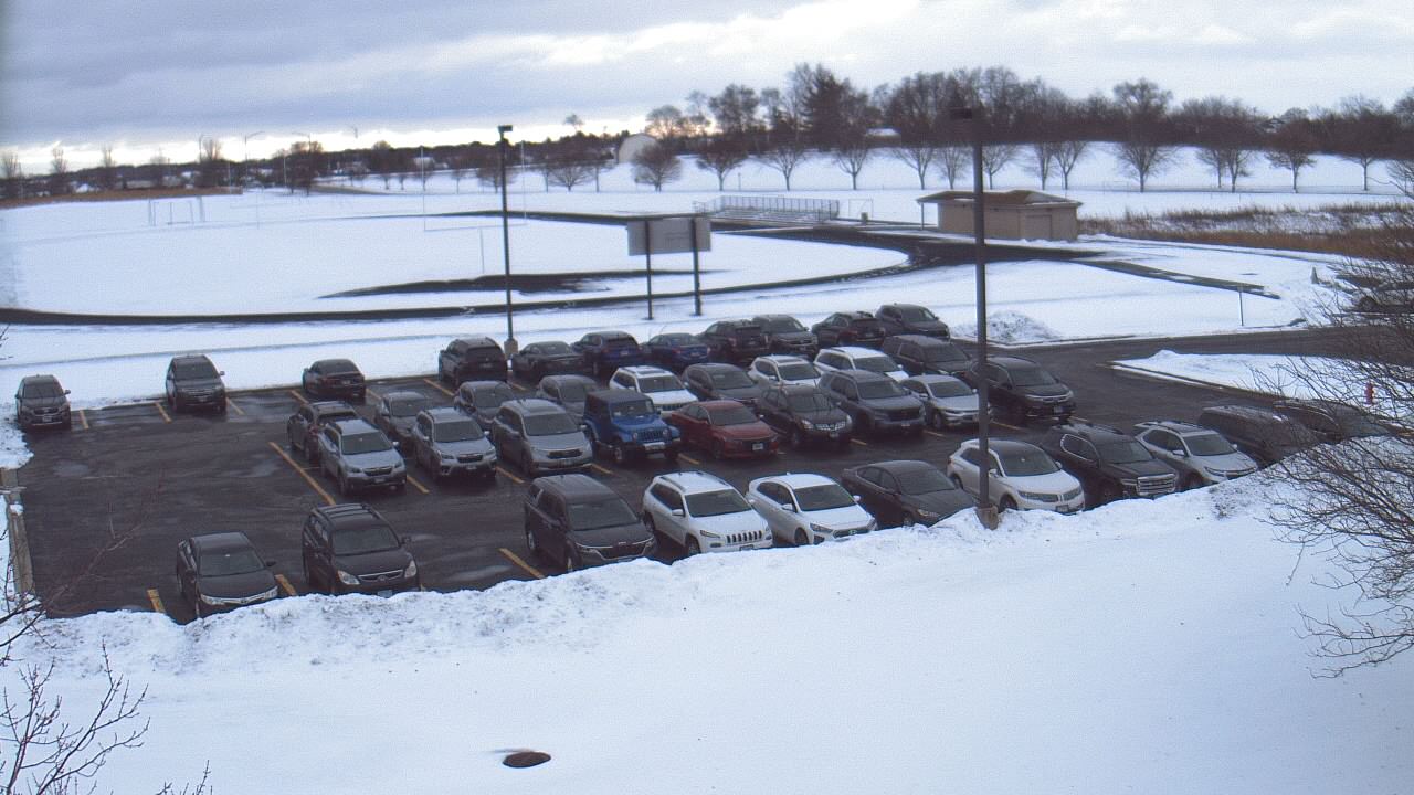 Thumbnail for current weather camera view from Geneva MS in Geneva, Illinois