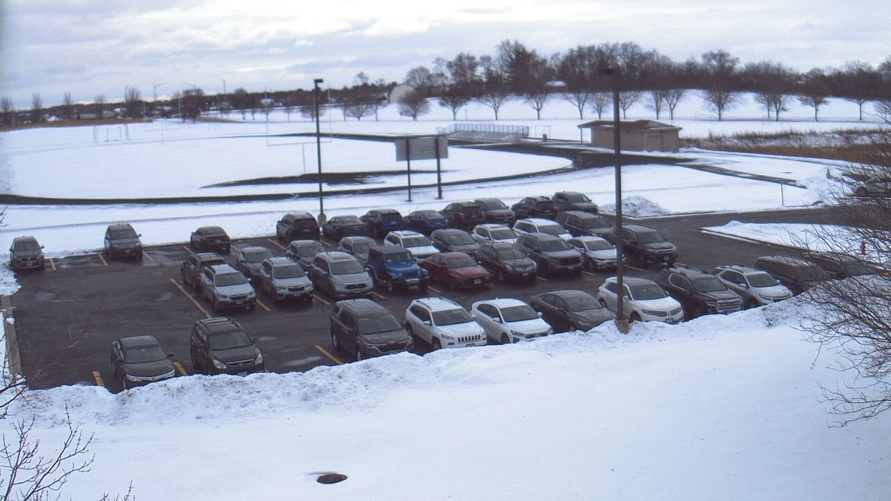 Thumbnail for current weather camera view from Geneva MS in Geneva, Illinois