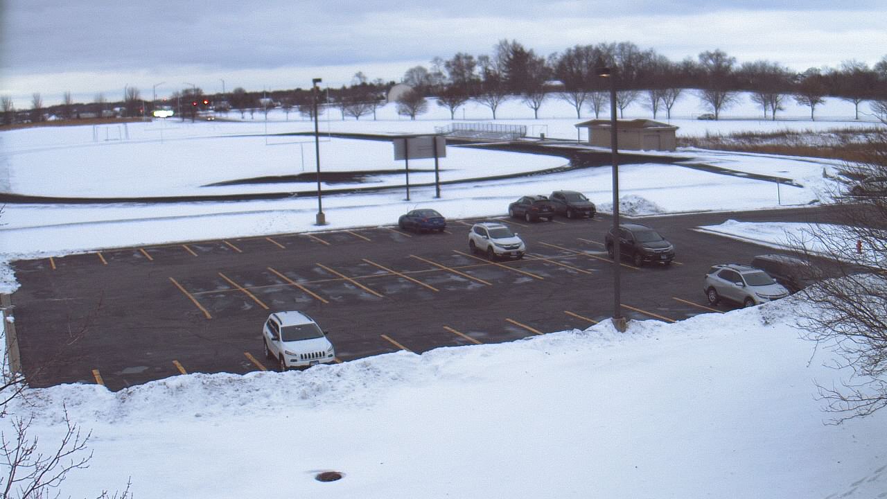 Thumbnail for current weather camera view from Geneva MS in Geneva, Illinois