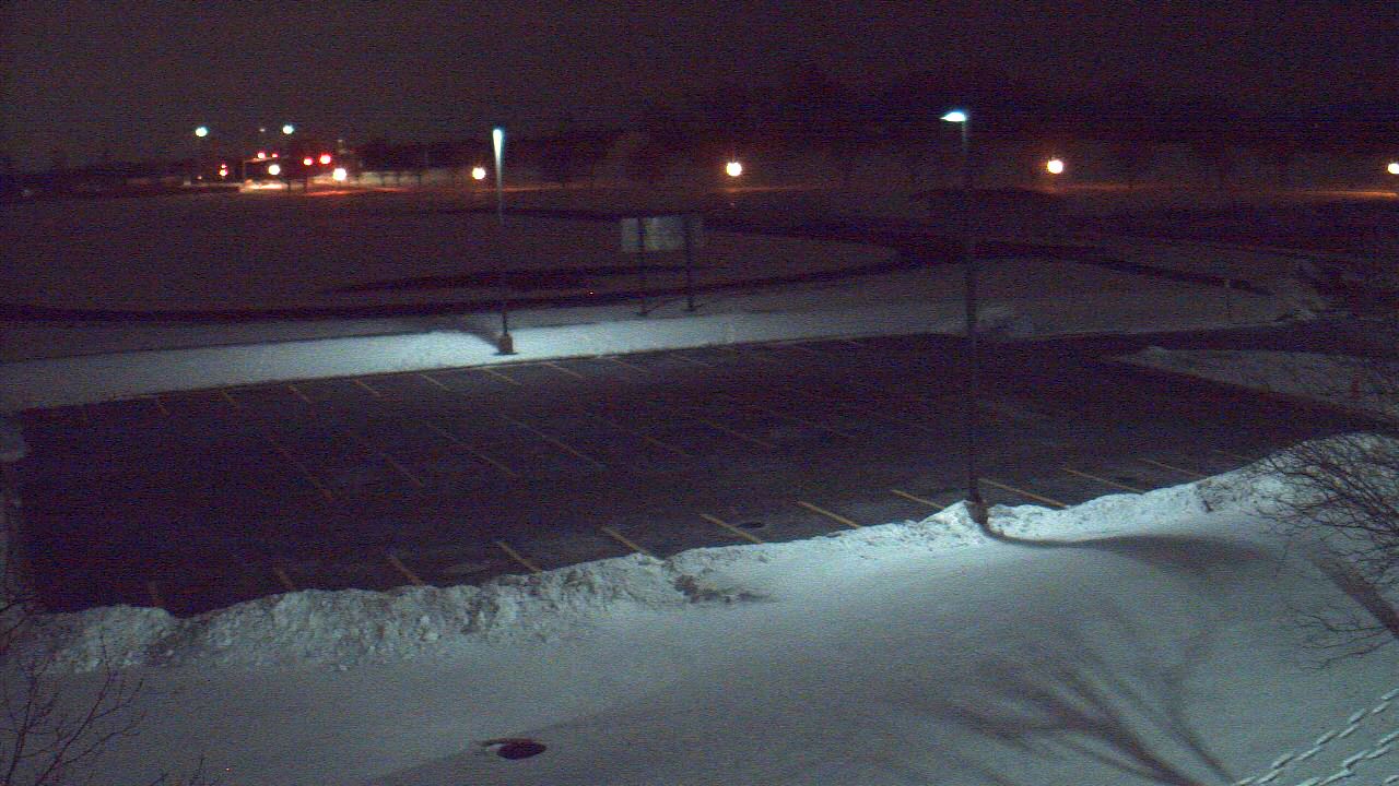 Thumbnail for current weather camera view from Geneva MS in Geneva, Illinois