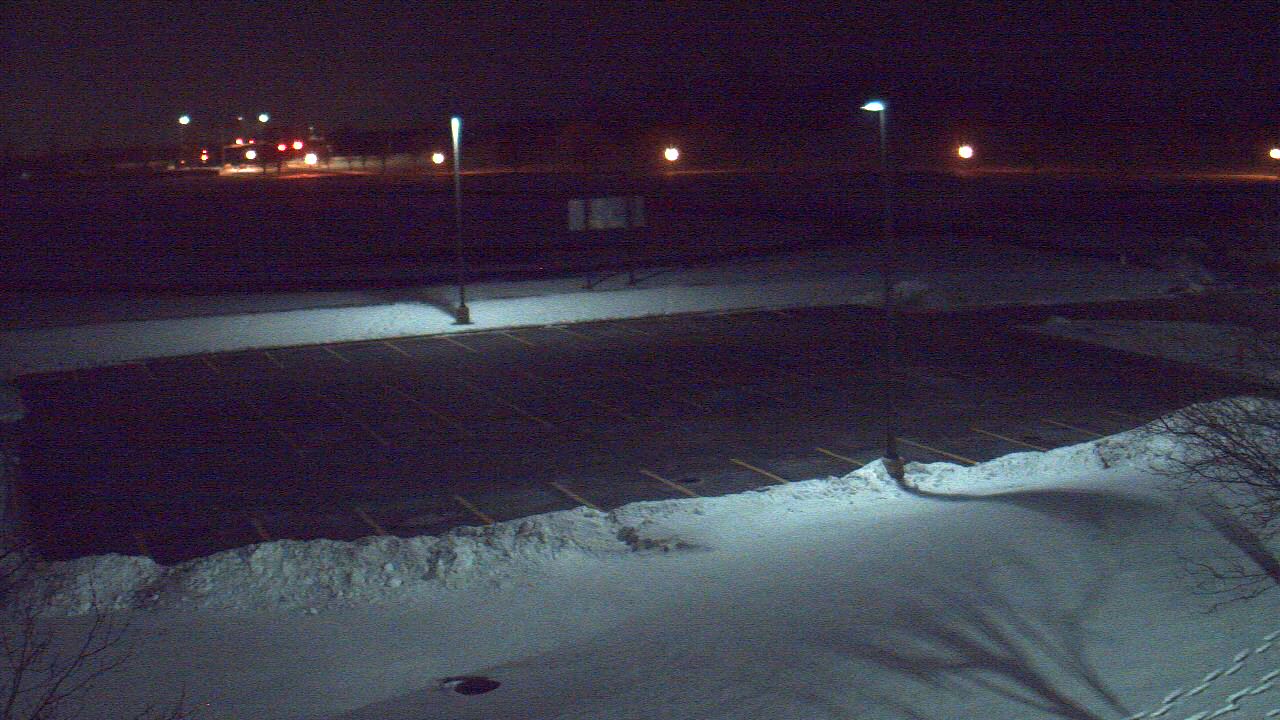 Thumbnail for current weather camera view from Geneva MS in Geneva, Illinois
